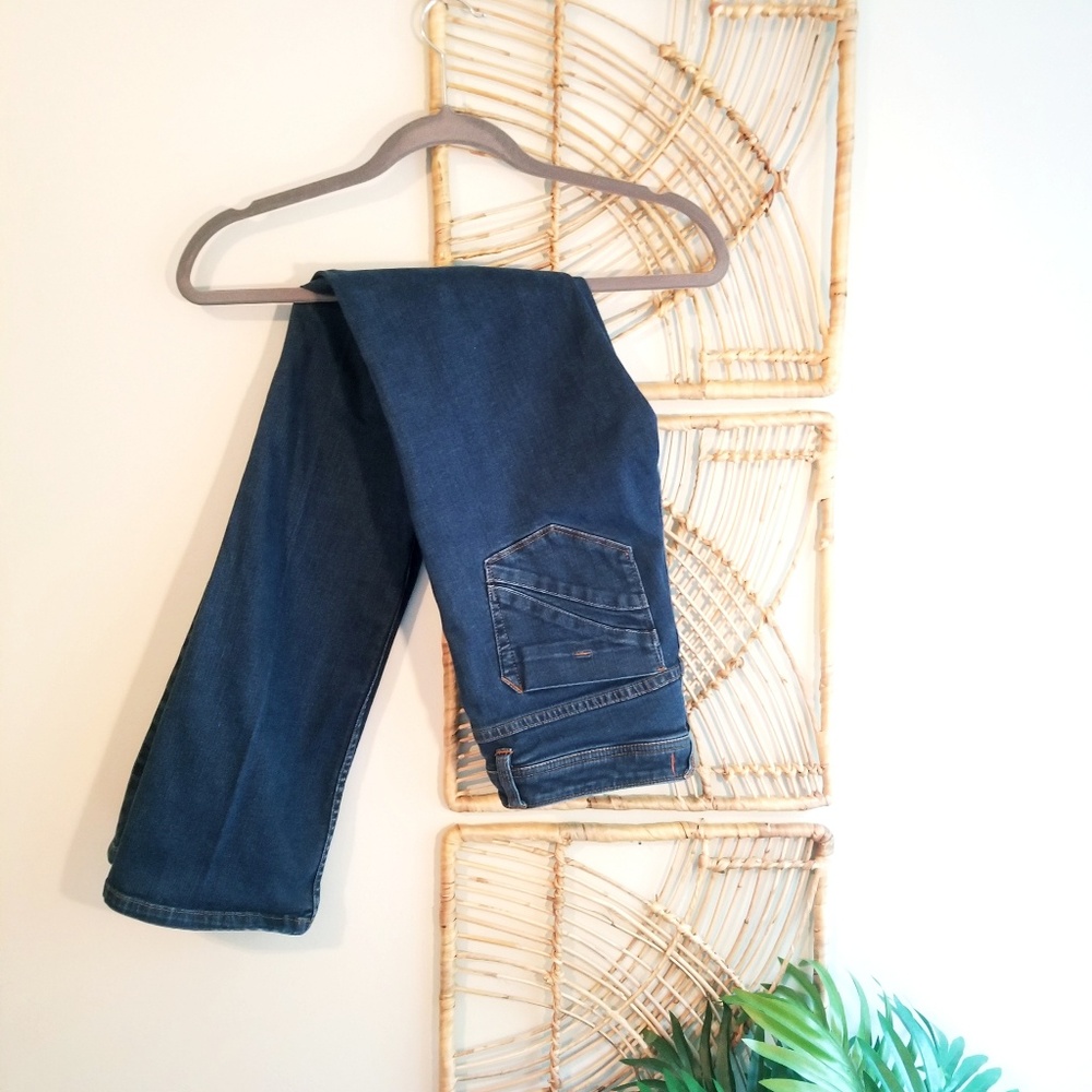 Tommy Bahama Straight Leg Jeans Sz 2